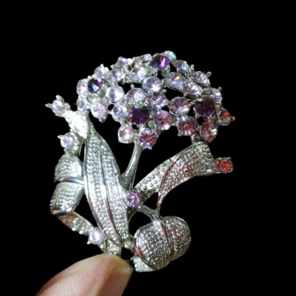 Vintage‎ spring floral rhinestone brooch